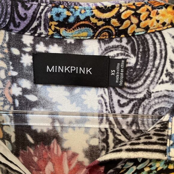 MINKPINK Women’s Blouse Mixed Print Hi Lo Lightweight Collared Button Front, XS - Picture 14 of 14